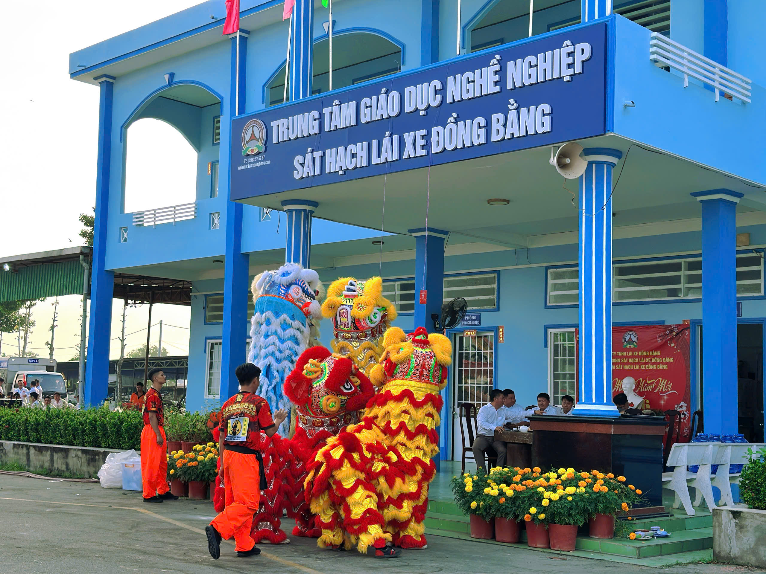 TRUNG TÂM GDNN SÁT HẠCH LÁI XE ĐỒNG BẰNG